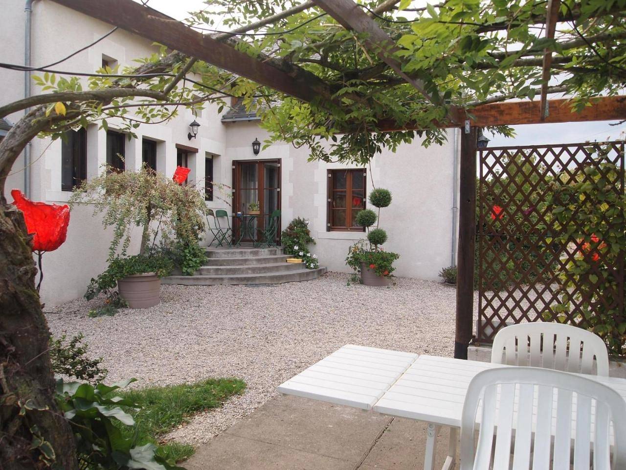 Four-Bedroom House in Denée, Région d'Angers