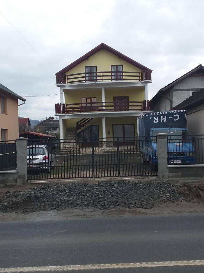 Chambre d’hôte pour 2 personnes, avec terrasse ainsi que jardin et vue
