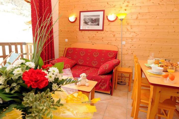 Chalet pour 8 personnes, avec balcon ainsi que sauna et piscine à Aussois