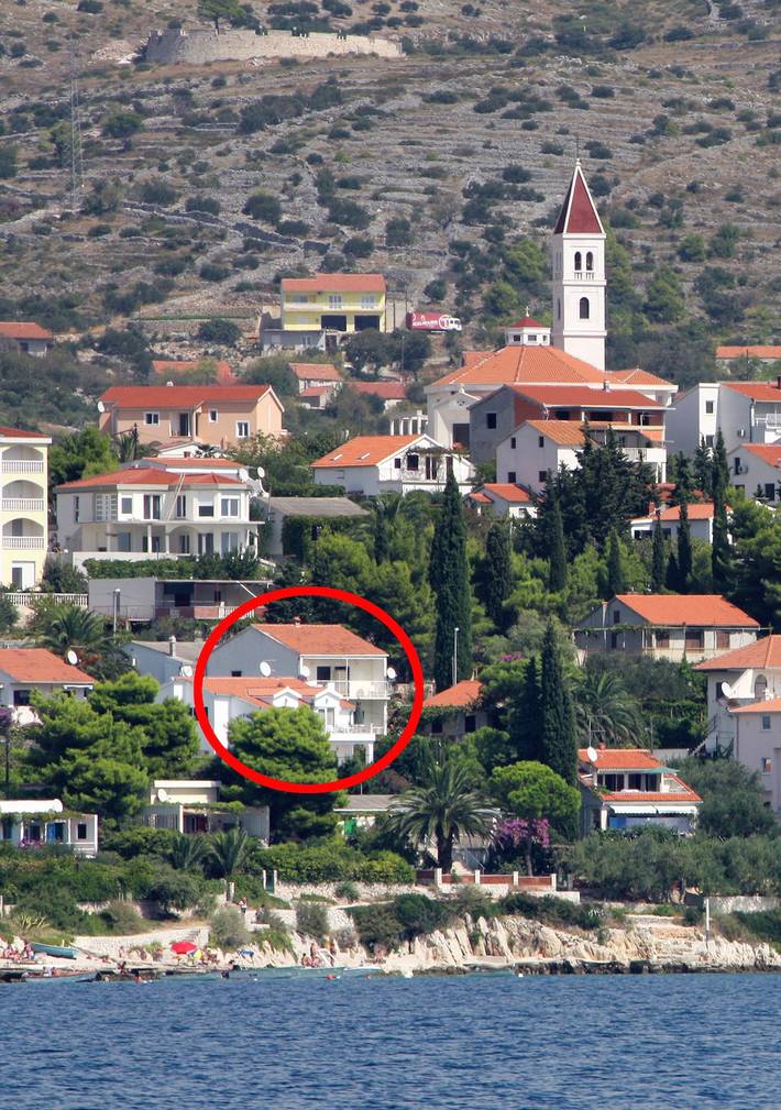 Ganze Wohnung, 1-Zimmer-Ferienwohnung am Strand Seget Vranjica, Trogir A-5964-e in Seget Vranjica, Split-Dalmatien