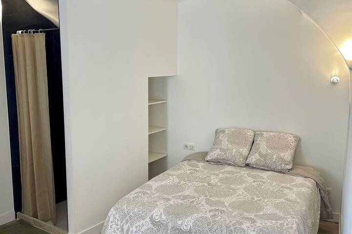 Location de vacances pour 3 personnes, avec jardin à Sainte-Anastasie - 2