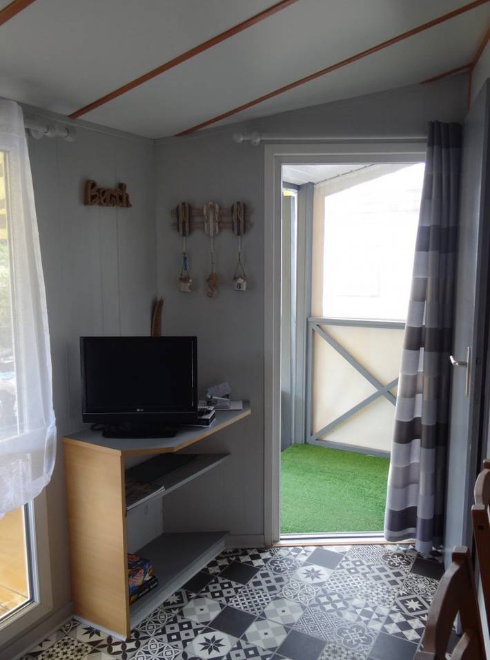 Camping pour 4 personnes, avec jardin ainsi que piscine et terrasse à Gujan-Mestras - 2