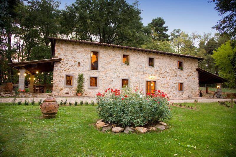 Villa Liz' Anwesen mit privatem Pool in Poppi, Casentino