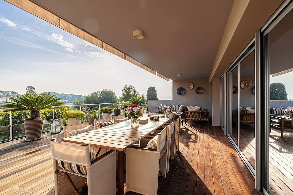 Villa pour 8 Personnes dans Paloma Beach, Côte d'Azur