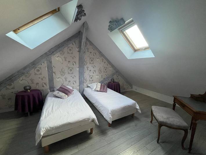 Gîte pour 3 personnes, avec piscine ainsi que jardin et vue à Troo - 2