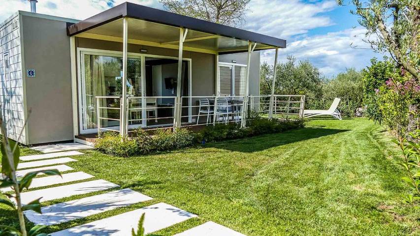 Camping für 5 Personen, mit Ausblick und Garten sowie Pool in Lazise - 2