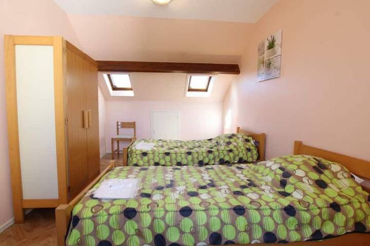 Gîte pour 8 personnes, avec terrasse, animaux acceptés à Surtainville - 4