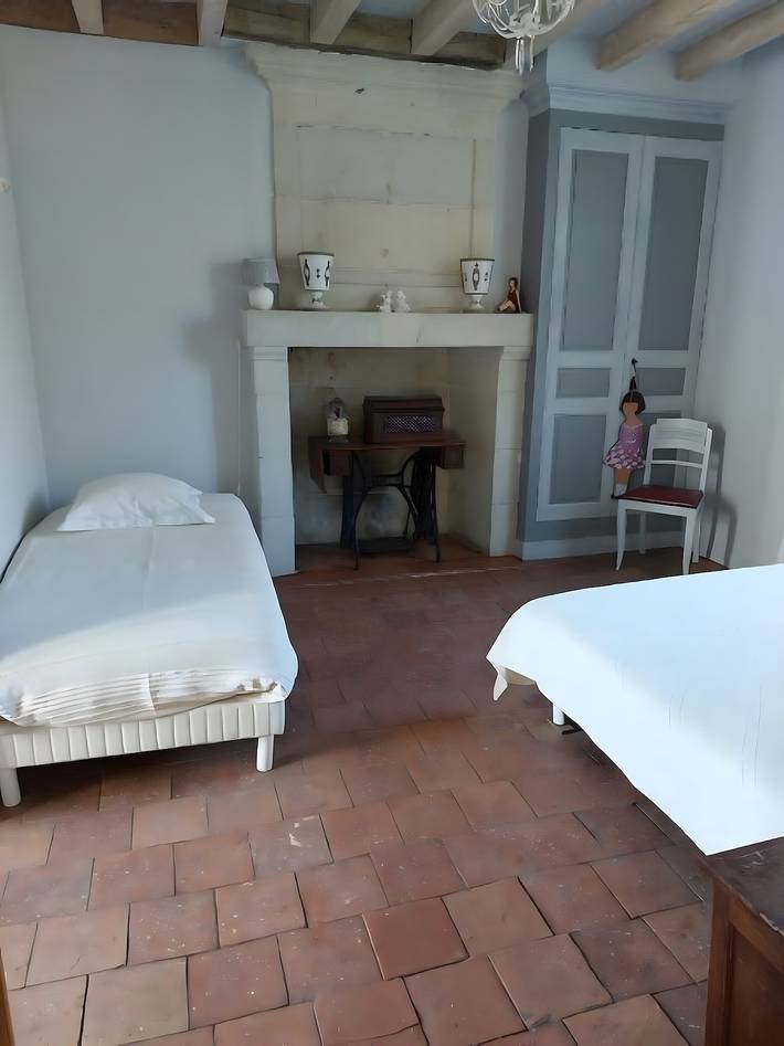 Chambre d’hôte pour 3 personnes, avec jardin près des Châteaux de la Loire