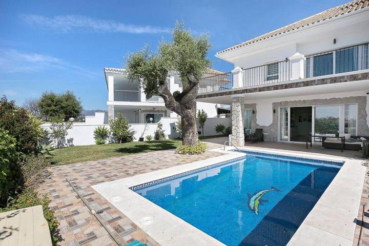 Casa rural para 10 personas, con piscina y sauna además de jardín y vistas en Ojén - 4