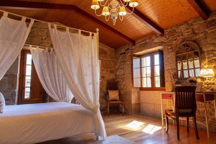 Casa rural para 2 personas, con Terraza y Jacuzzi además de Jardín y Piscina en Galicia - 3