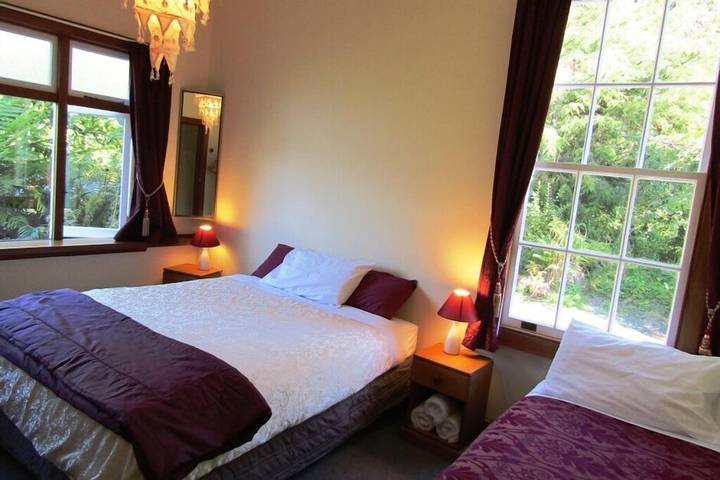 Villa for 8 people, with yard, with pets in New Zealand