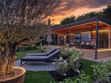 Hütte für 5 Personen, mit Garten und Balkon sowie Whirlpool in Niederösterreich