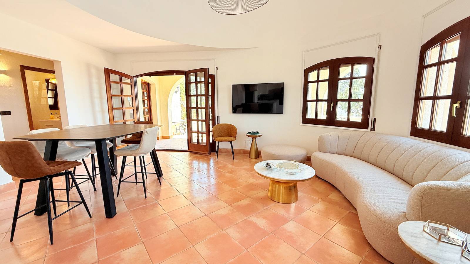 Villa für 6 Personen mit Terrasse in El Mas Fumats, Roses