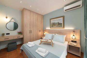 Villa for 4 People in Elounda, North Crete, Photo 2