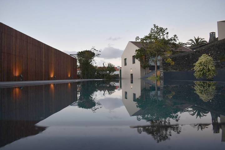 Maison d’hôte pour 2 personnes, avec Terrasse et Jardin ainsi que Bassin pour enfant et Piscine dans São Miguel