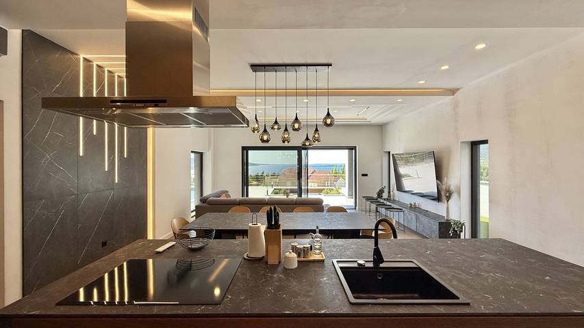 Villa für 10 Personen, mit Balkon und Garten in Jasenice - 4