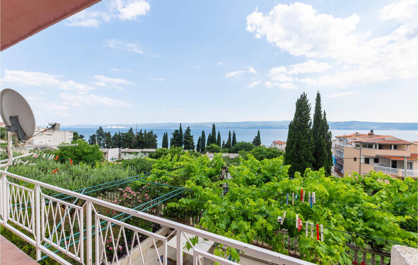 Cały apartament wypoczynkowy, Apartament wakacyjny dla 3 osób z taras in Dugi Rat, Żupania splicko-dalmatyńska