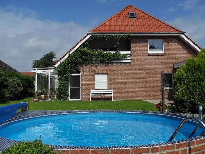 Ferienwohnung für 4 Personen, mit Balkon und Garten sowie Pool und Sauna in Wremen
