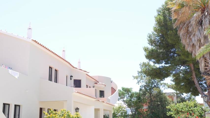 Casa de férias para 8 pessoas, com Terraço e Jardim na Praia da Lota