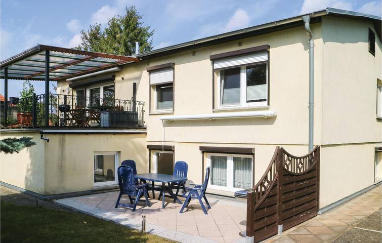 Ferienwohnung für 3 Personen, mit Terrasse und Garten in Alt Bukow