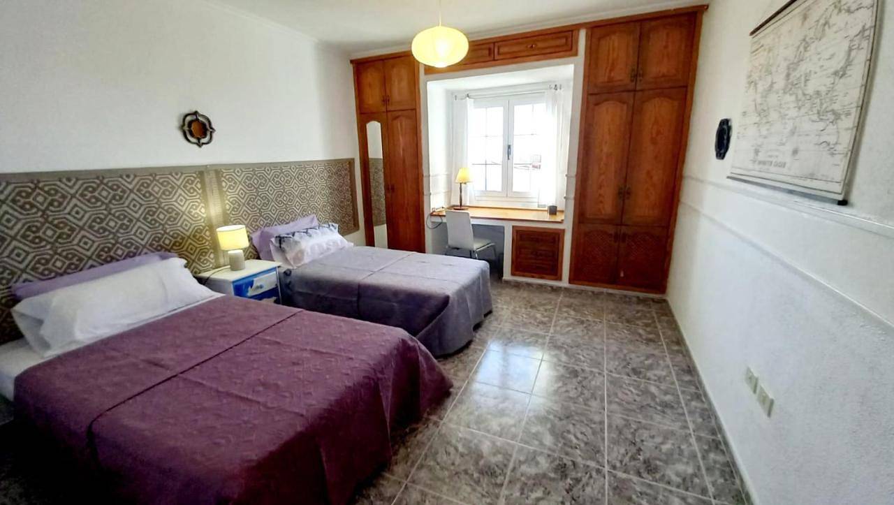 Ganze Ferienwohnung, Double Room with Shared Bathroom in Villaverde, La Oliva