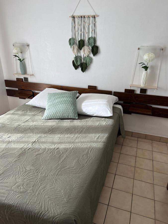 Hôtel pour 3 personnes, avec Balcon ainsi que Terrasse et Vue à Corporation d'étudiants - 4