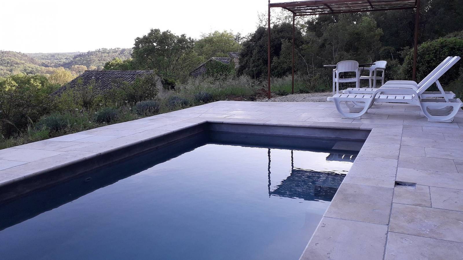 Gîte en pierres & piscine privative, en pleine nature. Calme in Goudargues, Région de Nîmes