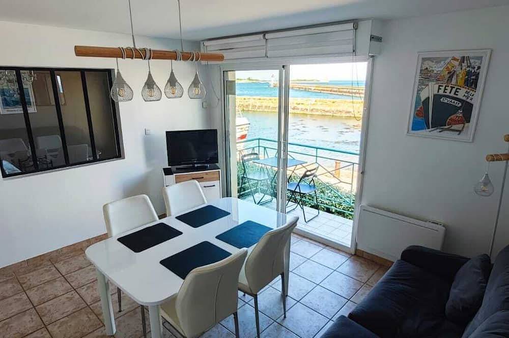 Appartement entier, Nouveau, F2 face à la mer, port 20m, commerces 80m, très calme, garage, balcon in Saint-Vaast-la-Hougue, Région de Cherbourg