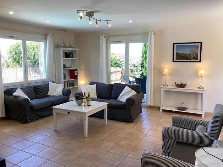 Villa pour 6 personnes, avec piscine ainsi que jardin et jacuzzi, animaux acceptés - 1