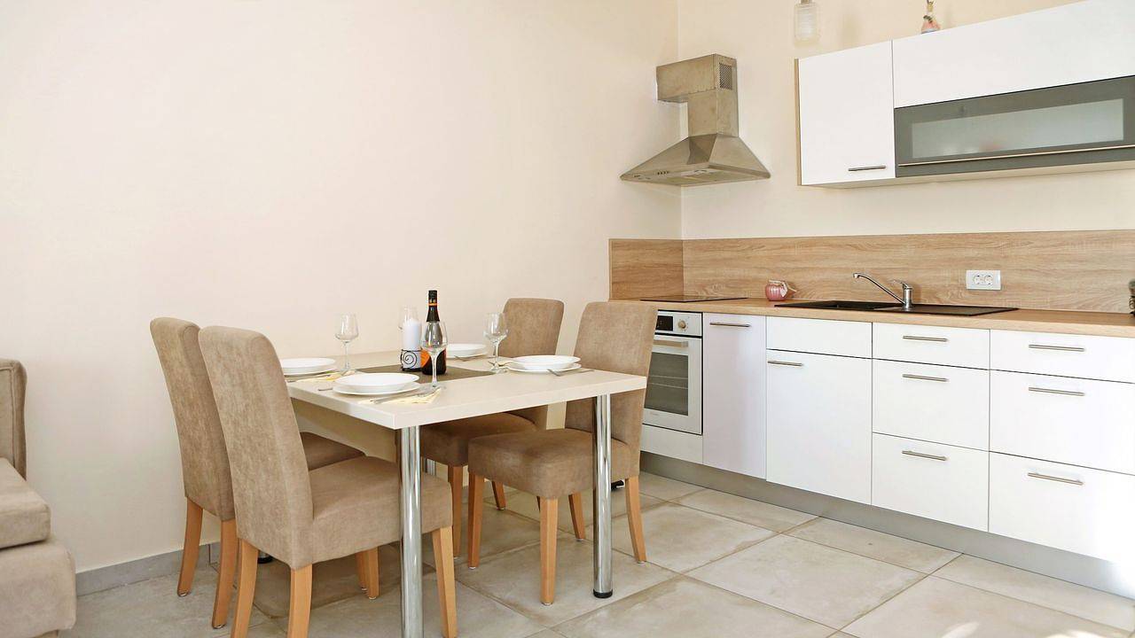 Ganze Ferienwohnung, Ferienwohnung für 8 Personen (100 m²) in Ljubač in Ljubac, Zadar