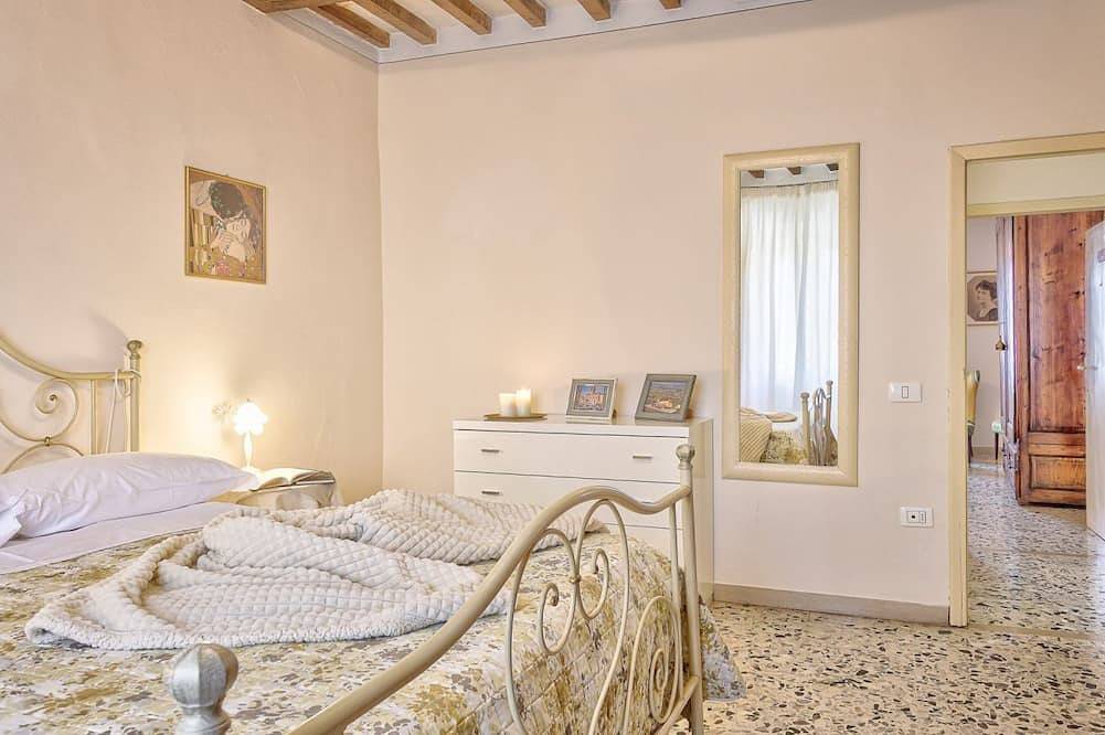Casa Bacco - private house with a remarkable garden in the centre of Cortona in Cortona, Provincia de Arezzo