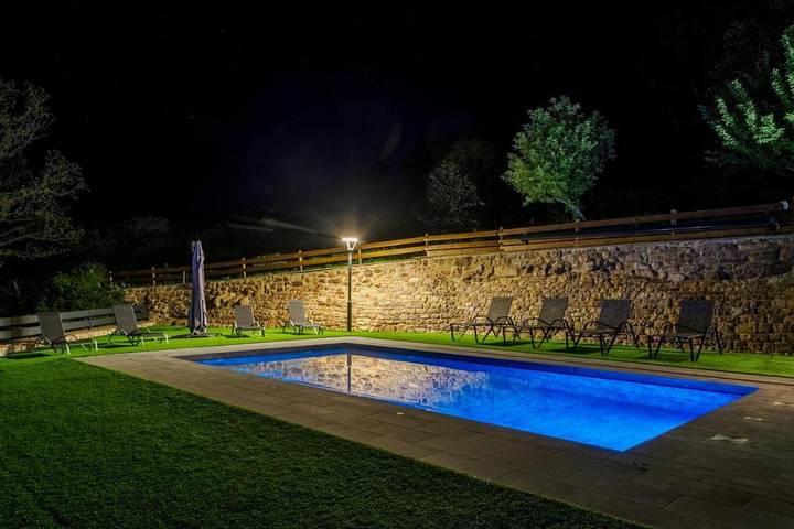 Casa rural para 20 personas, con jardín además de vistas y piscina en Hermandad de Campoo de Suso - 4