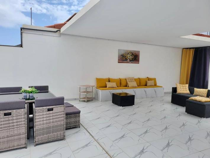 Gîte pour 2 personnes, avec terrasse dans Tarrafal