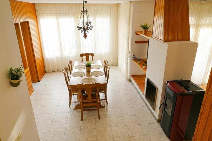 Location de vacances pour 6 personnes, avec terrasse et vue, animaux acceptés à Tremp - 4