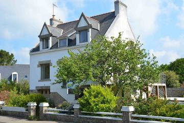 Gîte pour 6 personnes, avec balcon et jardin dans Plage Langoz