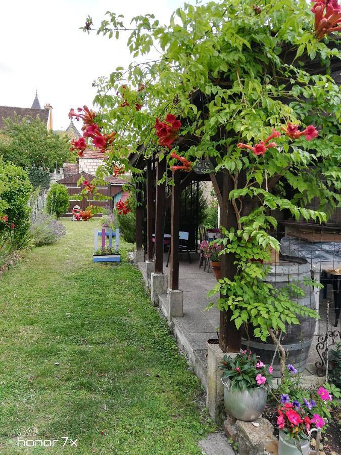 Chambre d’hôte pour 3 personnes, avec Terrasse ainsi que Jardin et Vue