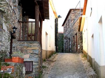 Gîte pour 4 personnes, avec balcon dans Góis