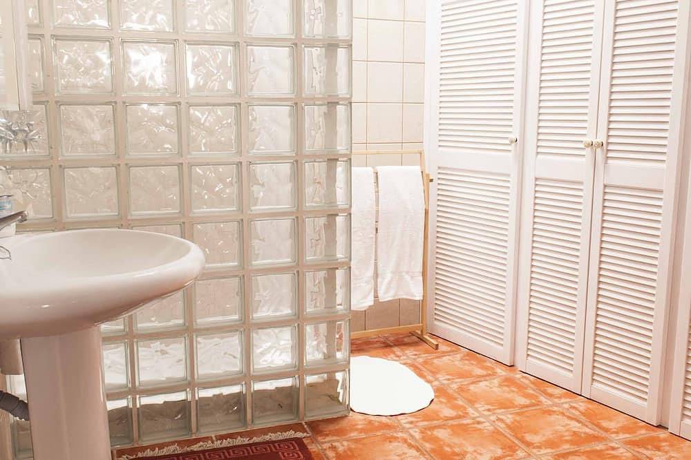 Villa typique avec vue directe sur la mer. Piscine privée. Aucun espace commun. in Las Aguas, San Juan de la Rambla