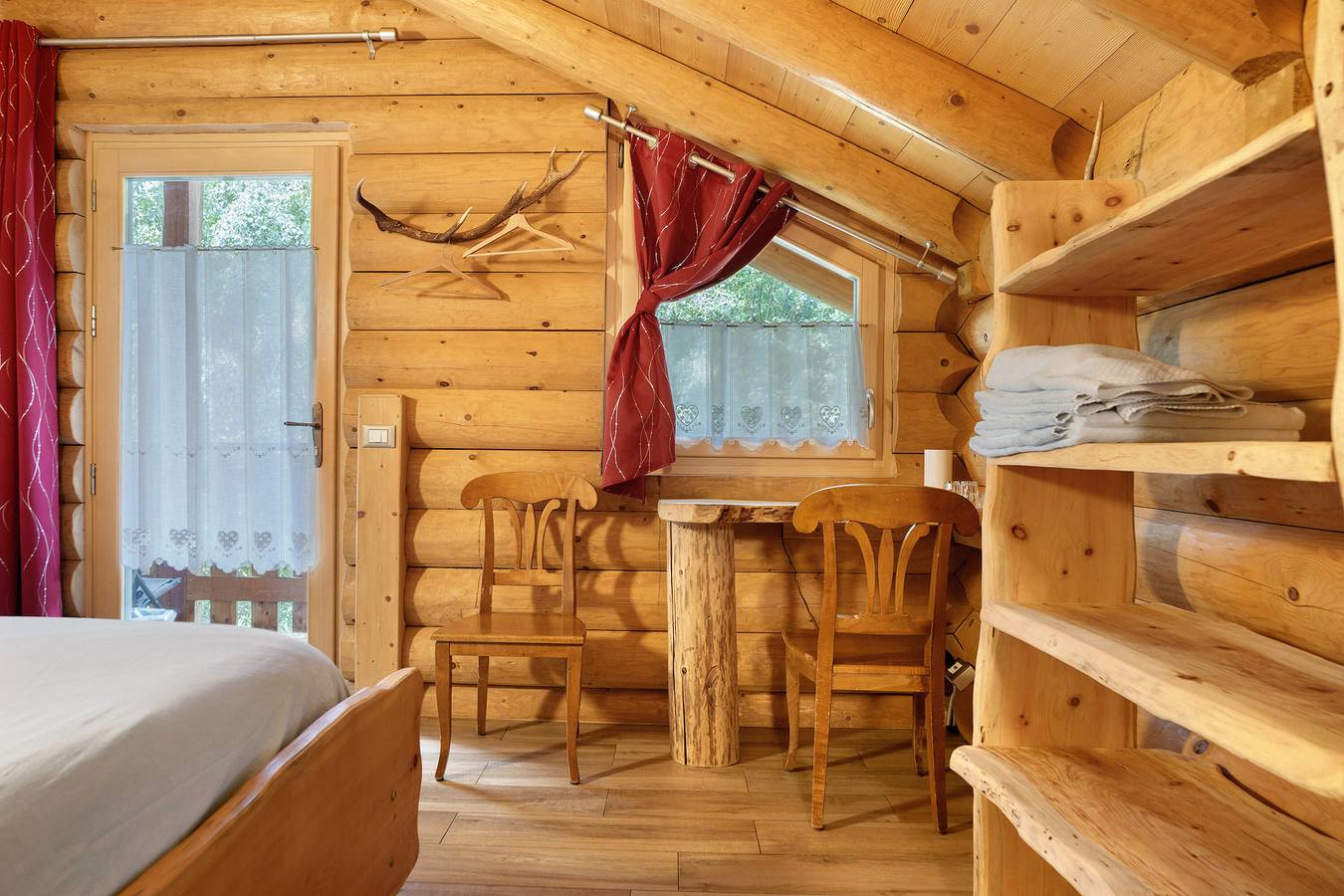 Camera 'Cazzuffi Pervinca' con Vista Montagna, Giardino in Comune e Wi-Fi in Peio, Parco Nazionale dello Stelvio