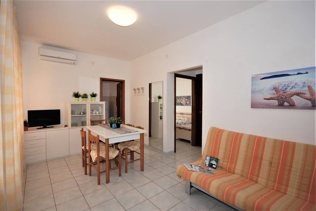 Entire apartment, Charming apartment in the city core in Lignano Pineta, Lignano Sabbiadoro