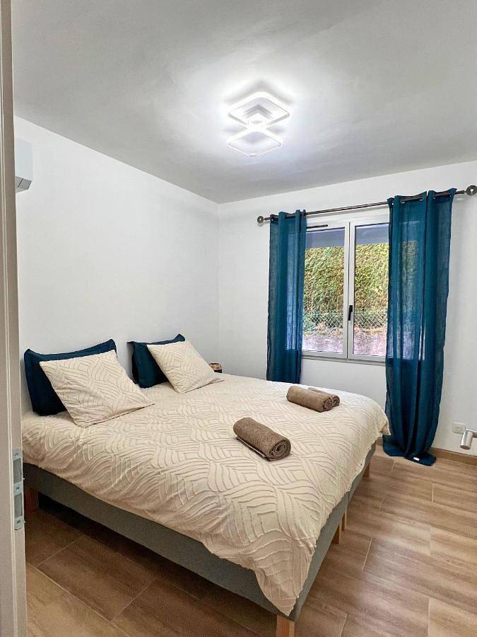 Gîte pour 5 personnes, avec vue ainsi que piscine et jardin à Arras-en-Lavedan