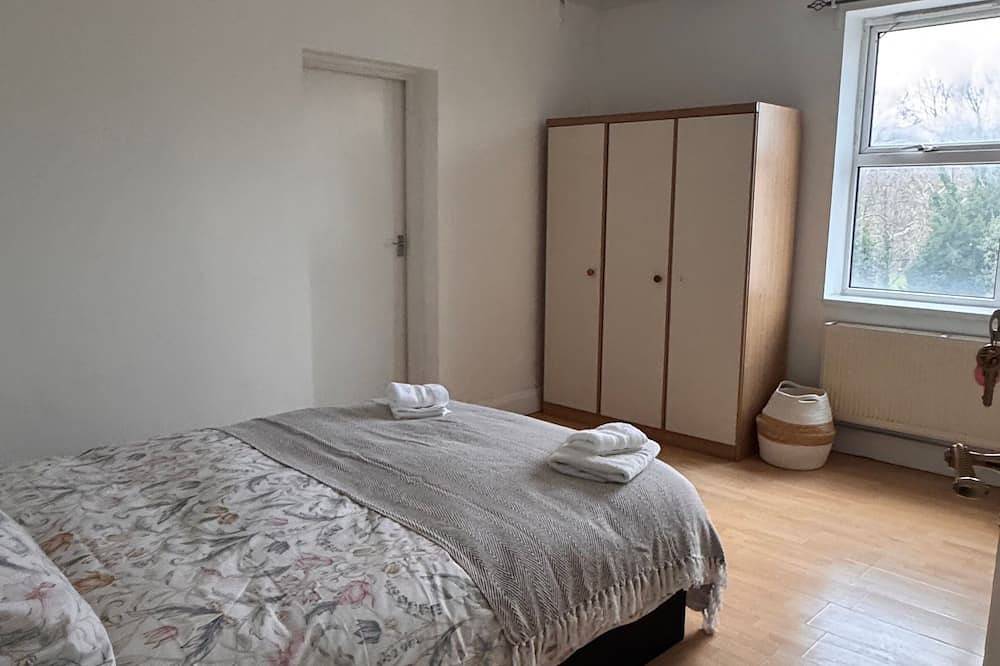 Chambre d'hôtes de charme à Morden avec des équipements modernes in Merton, Londres