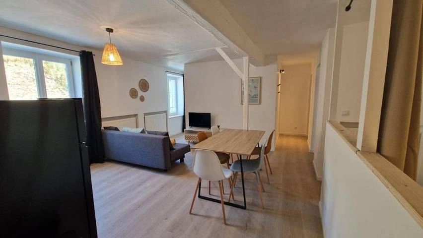 Gîte pour 2 personnes, avec terrasse à Lagnieu - 2