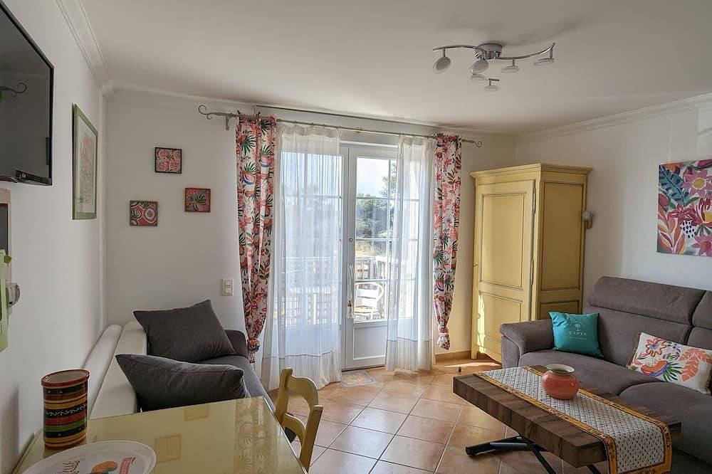 Ganze Wohnung, Ravissant Studio Très Bien Équipé à 100 m de la Plage ! in La Capte, Hyeres