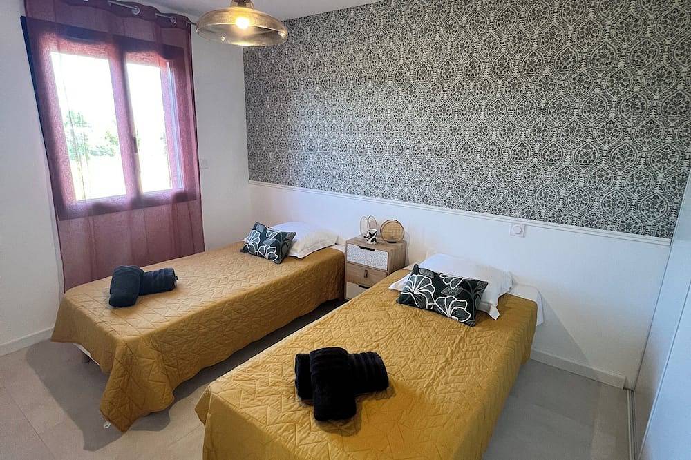 Villa aux Portes de la Camargue in Bellegarde, Nimes region