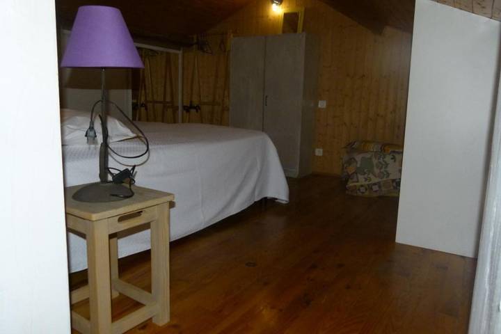 Gîte pour 2 personnes, avec terrasse et vue à Ornézan - 2