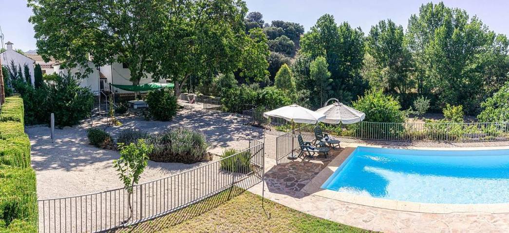 Gîte pour 2 personnes, avec vue ainsi que jardin et piscine à Alcalá la Real - 2