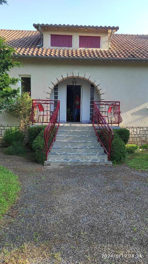 Location de vacances pour 6 personnes, avec vue et balcon à Saint-Constant (homonymie) - 3