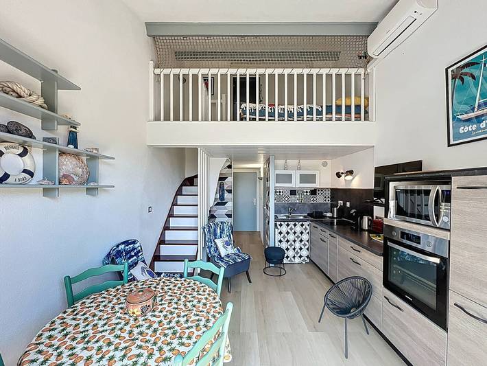 Gîte pour 4 personnes, avec terrasse dans Plage de Saint-Cyr sur Mer Les Lecques - 3