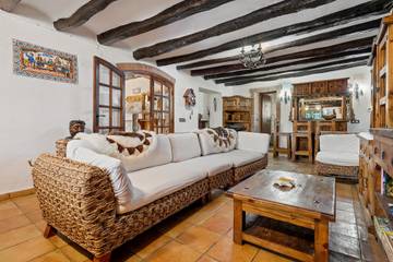 Casa Rural para 16 Personas en Querol, Alto Campo, Foto 4